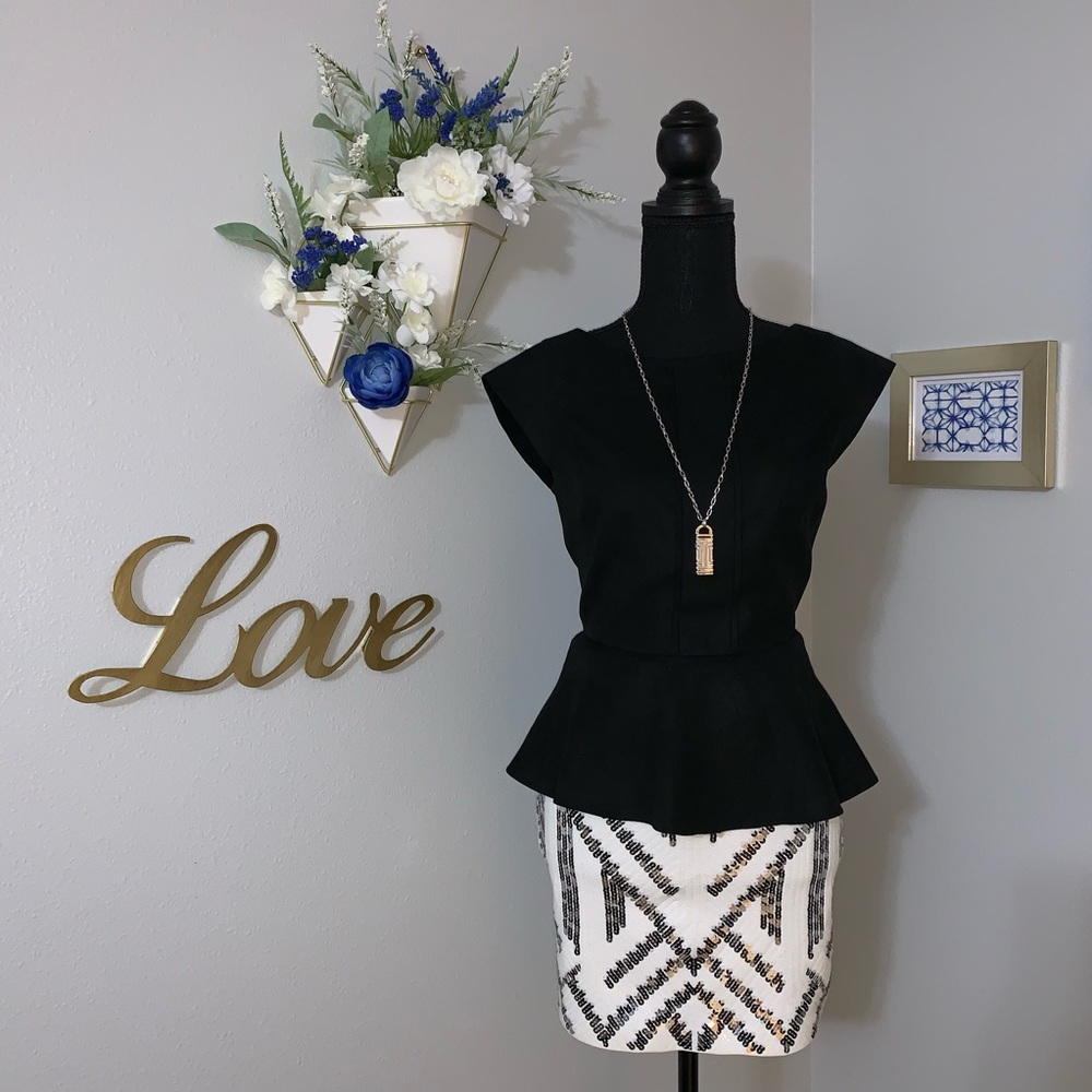 Express slip-on sequin skirt. NWT. Size S.